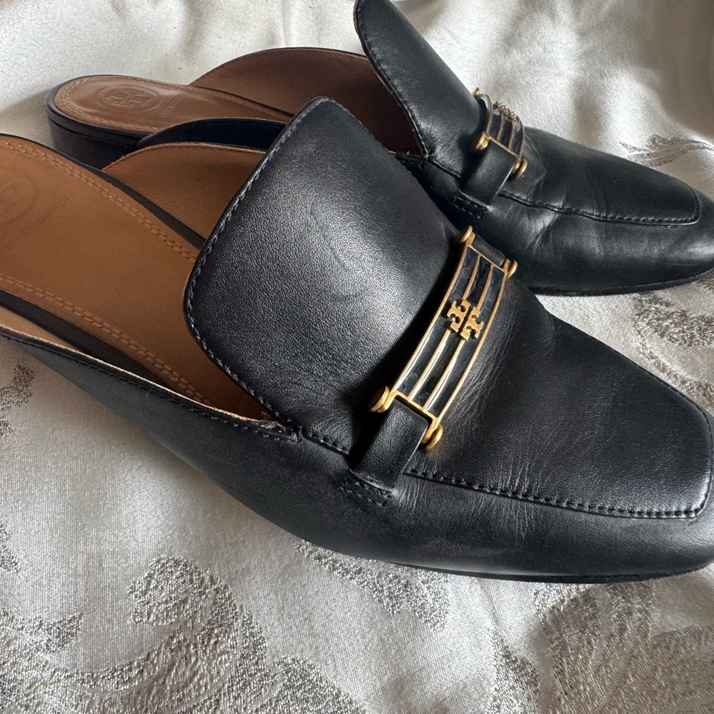 Tory Burch Black Leather ladies Loafers